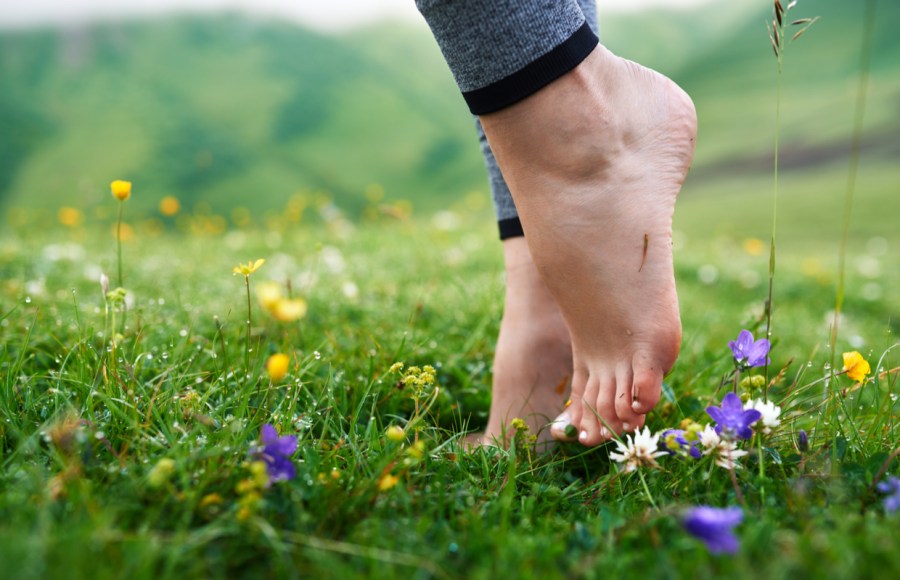 health benefits walking barefoot