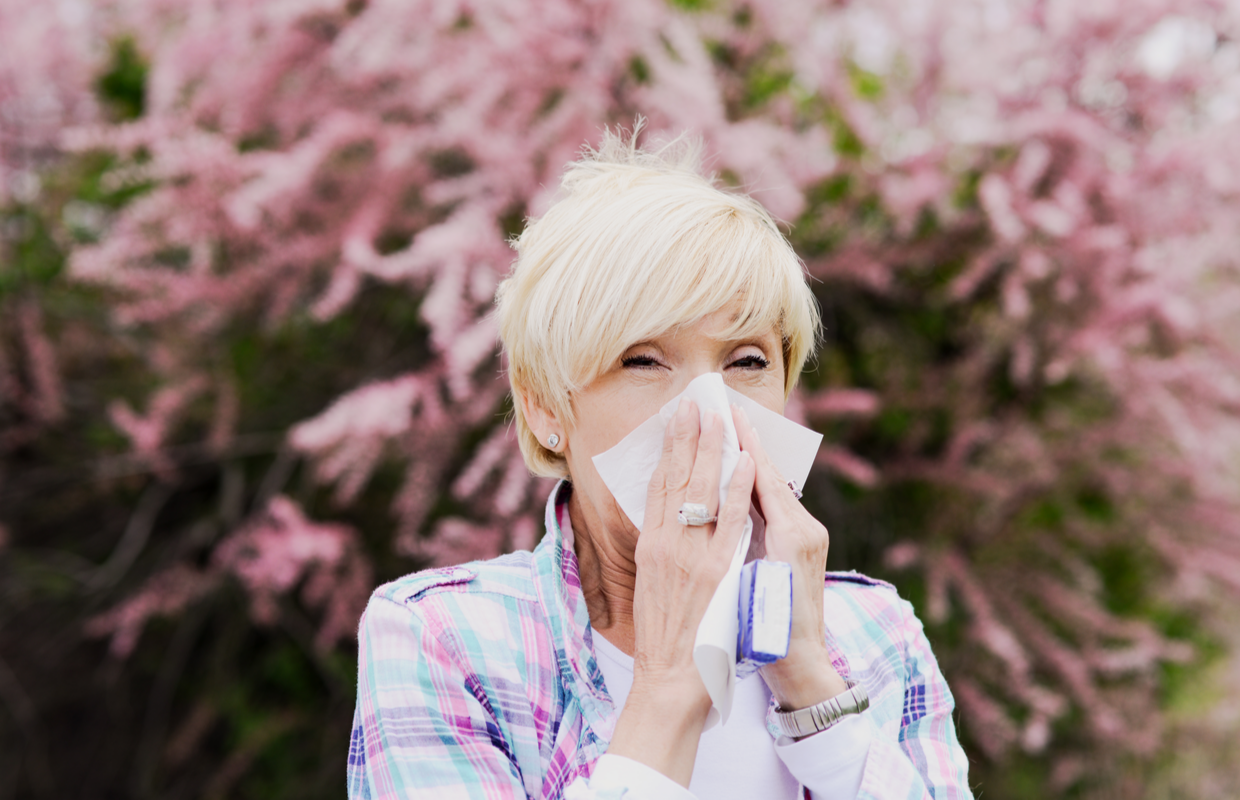 Menopausal hay fever how menopause affects allergies Top Sante