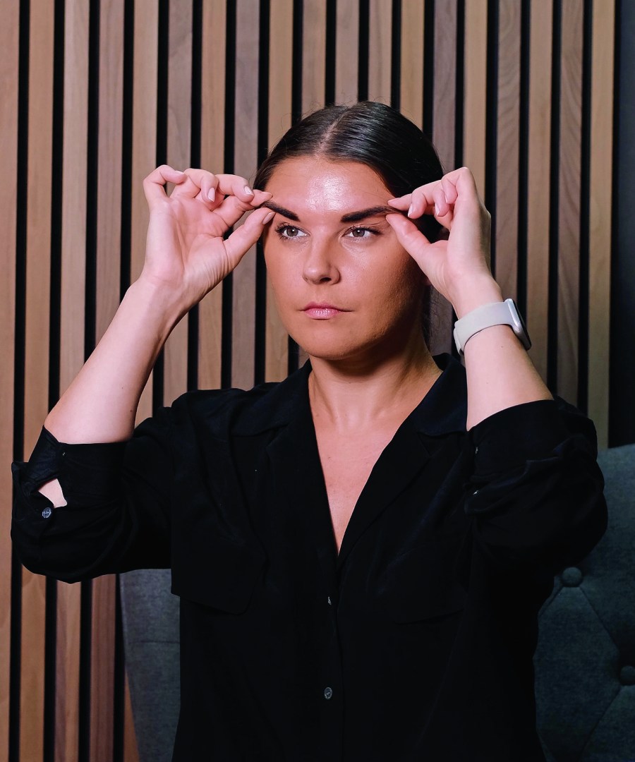 This facial yoga workout will give a natural facelift