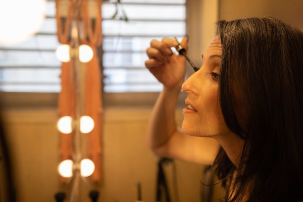 Create an effortless look with a soft glam date night makeup tutorial