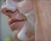 Nathalie Eleni shares how to tighten and tone T-zone pores